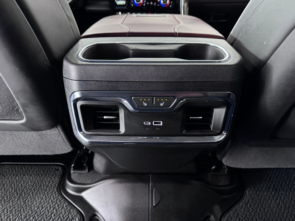 Certified 2025 GMC Sierra 3500 Denali Ultimate AWD/4WD image 29