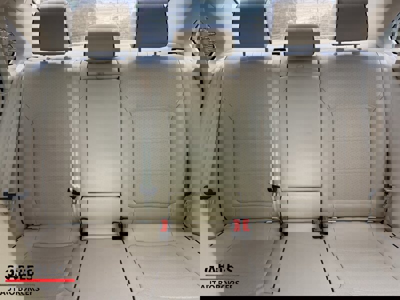 Used 2017 Volkswagen Passat 1.8T R-Line image 21