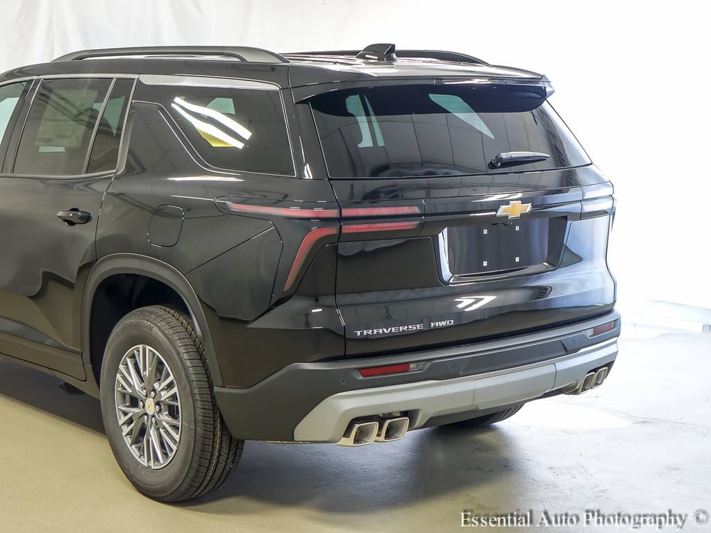 New 2026 Chevrolet Traverse LT w/ LPO, Floor Liner Package AWD/4WD image 7