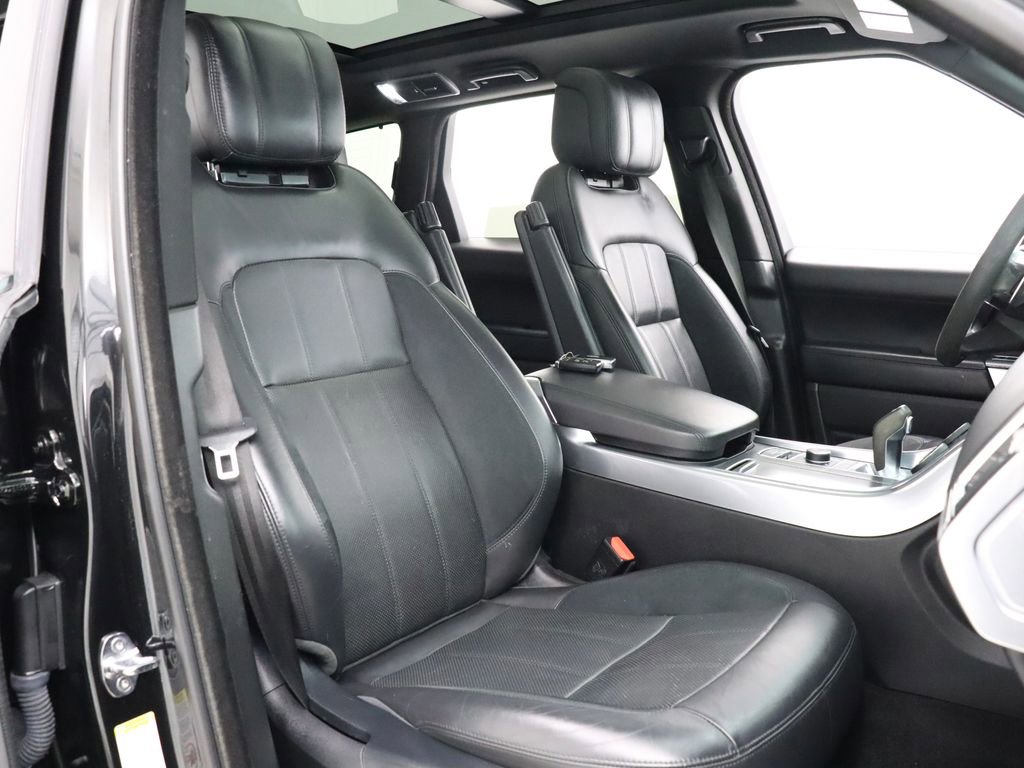 Used 2019 Land Rover Range Rover Sport HST image 29