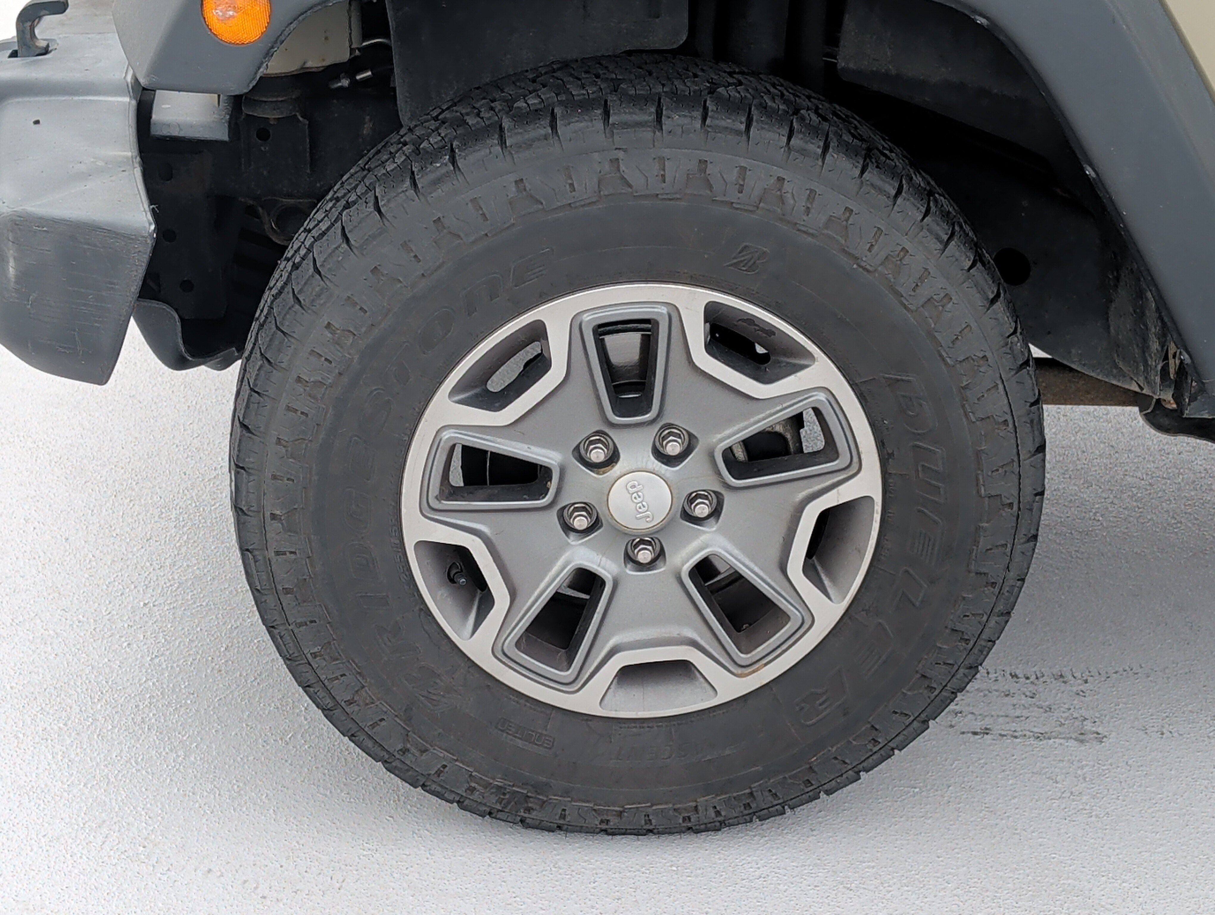 Used 2018 Jeep Wrangler Unlimited Rubicon AWD/4WD image 15