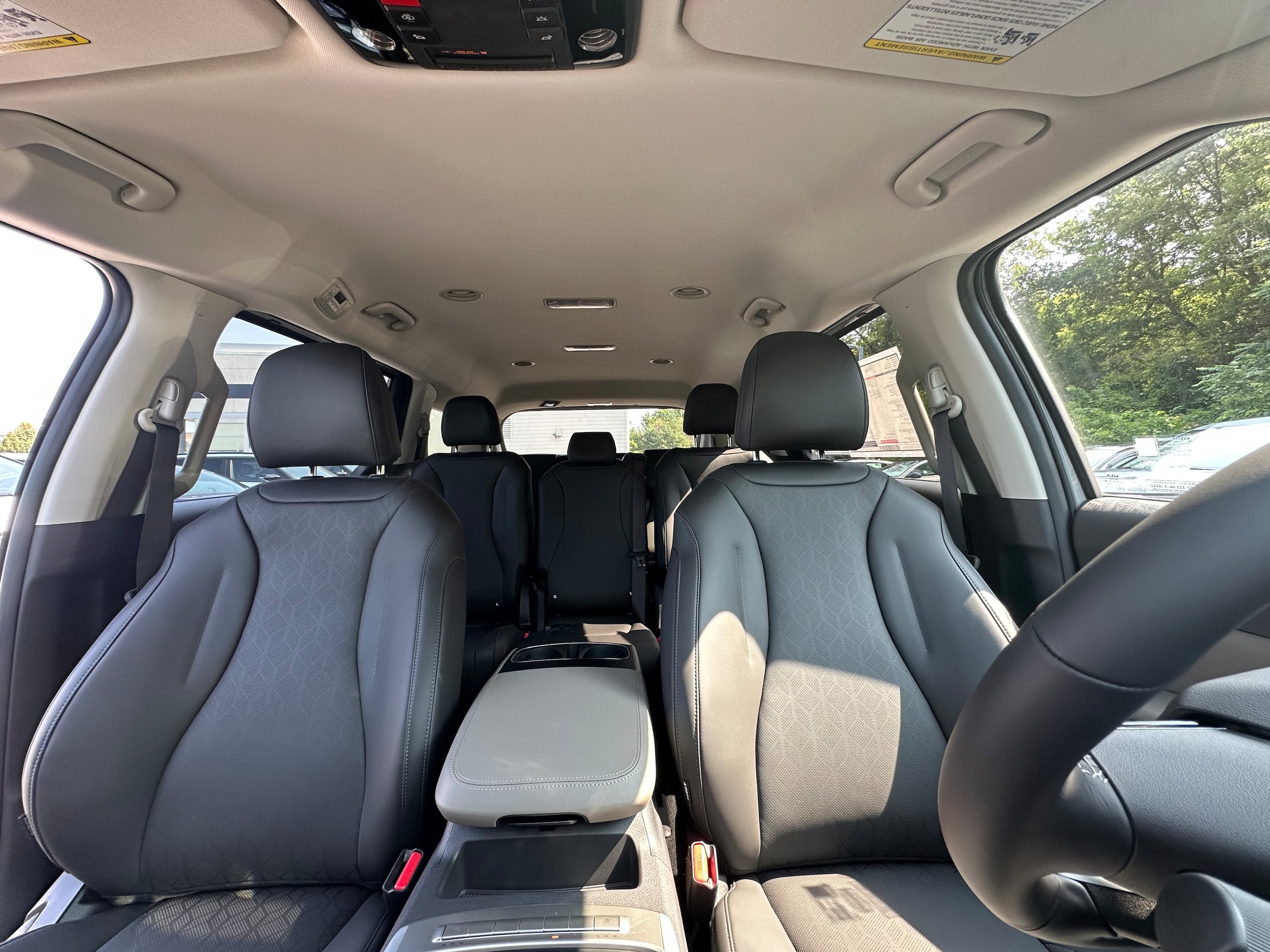 New 2027 Kia Carnival FWD image 21