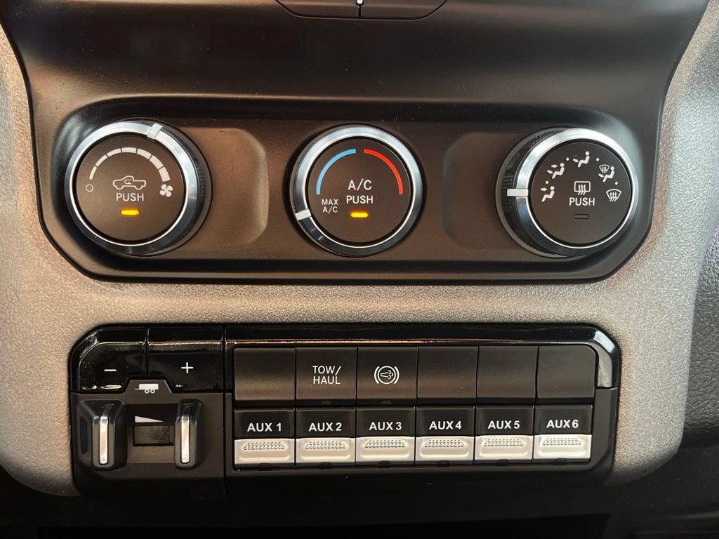 Used 2024 RAM 2500 Tradesman w/ Chrome Appearance Group AWD/4WD image 33