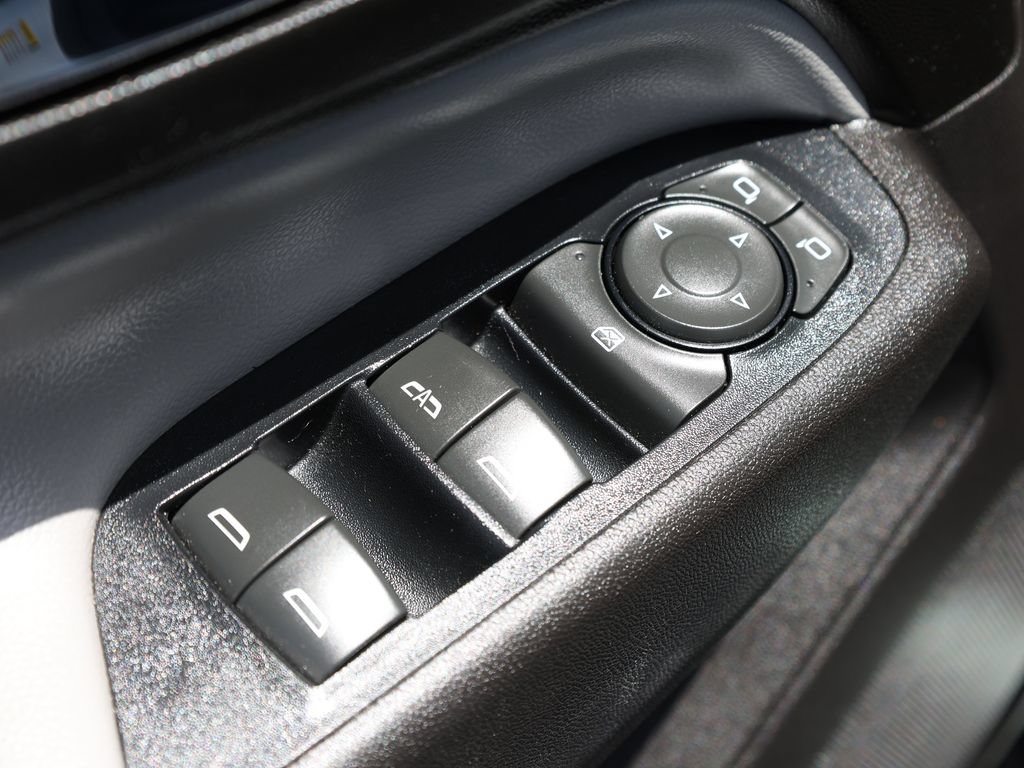 Used 2019 Chevrolet Equinox LS FWD image 11