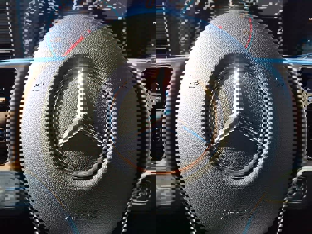 Used 2023 Mercedes-Benz GLS 450 4MATIC image 12