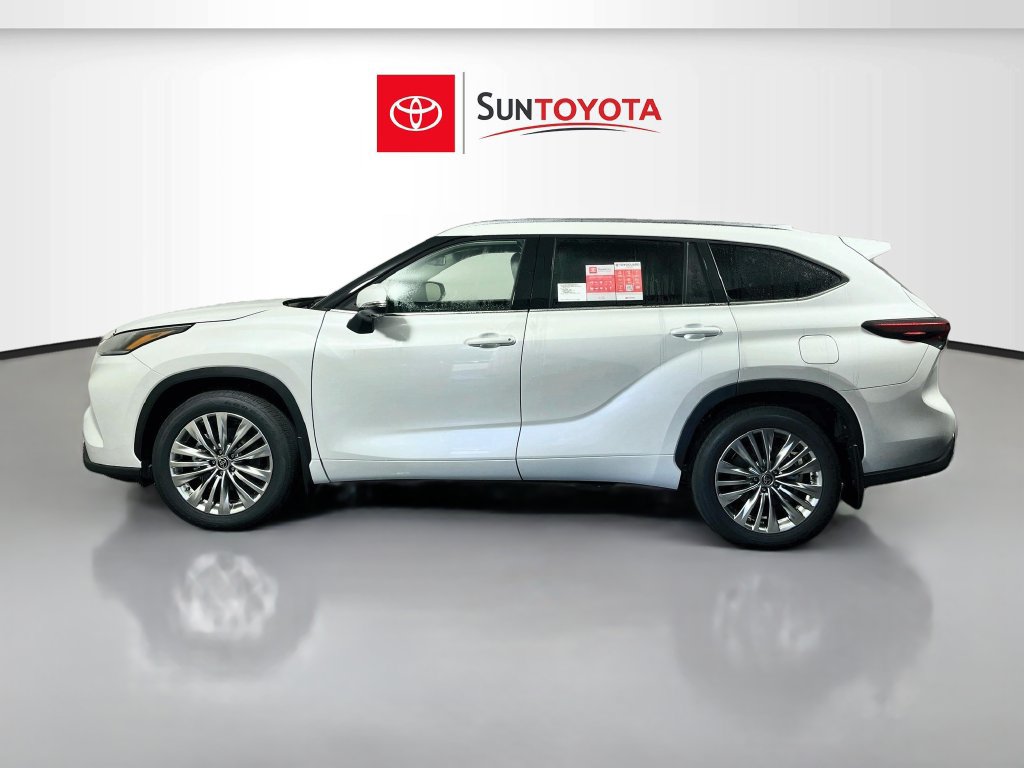 New 2026 Toyota Highlander Platinum AWD/4WD image 6