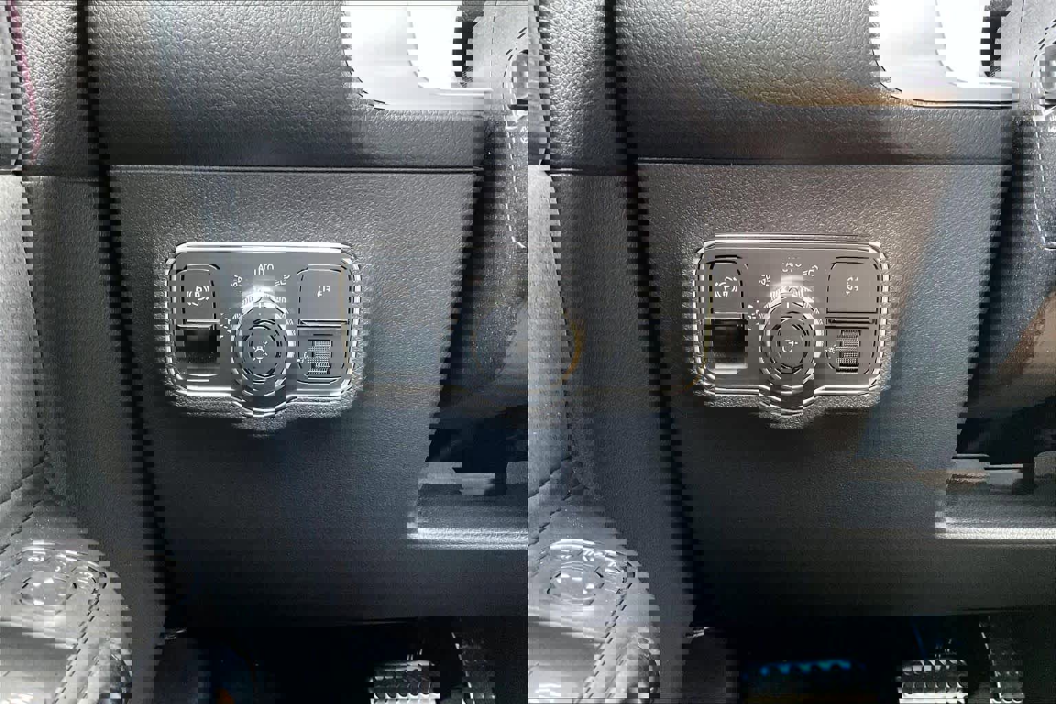 Certified 2024 Mercedes-Benz EQB 250+ image 32