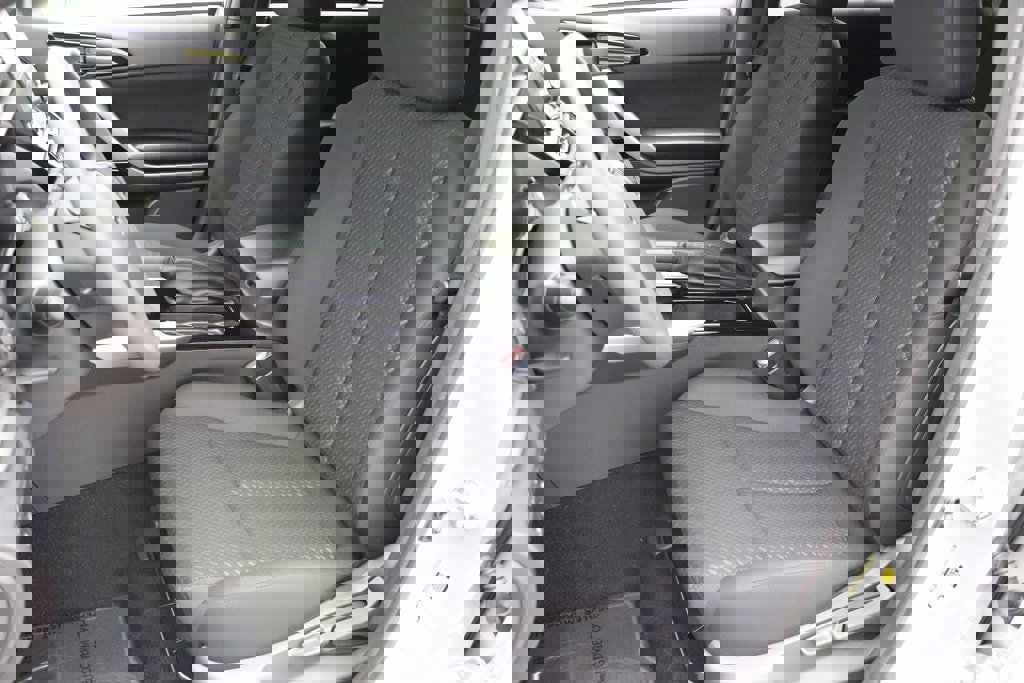 New 2026 Mitsubishi Eclipse Cross LE image 4