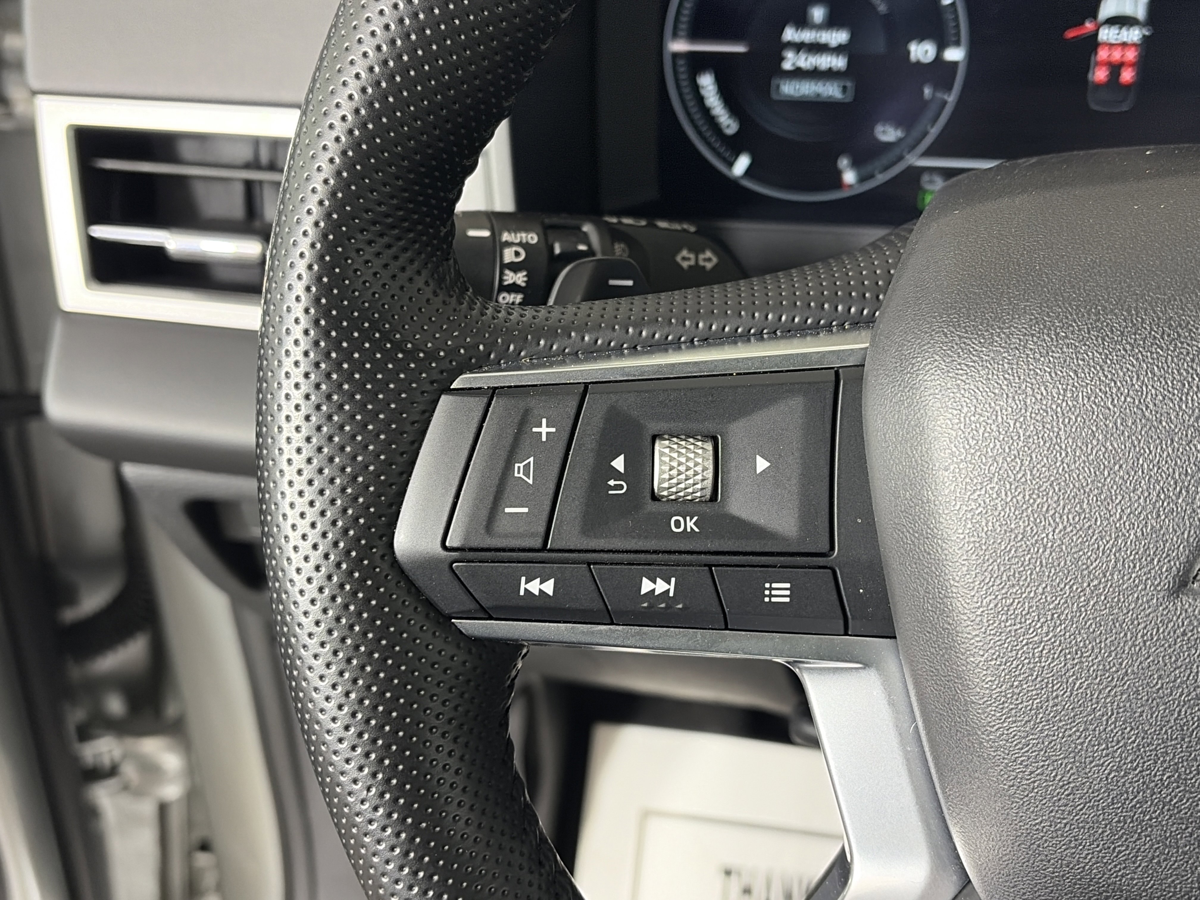 Used 2025 Mitsubishi Outlander SEL image 67