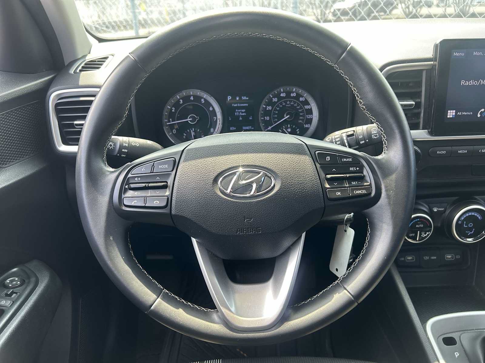 Used 2022 Hyundai Venue SEL w/ Cargo Package FWD image 11