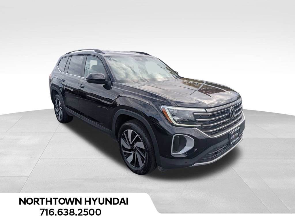 Used 2025 Volkswagen Atlas SE image 1