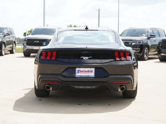Used 2026 Ford Mustang Premium RWD image 4