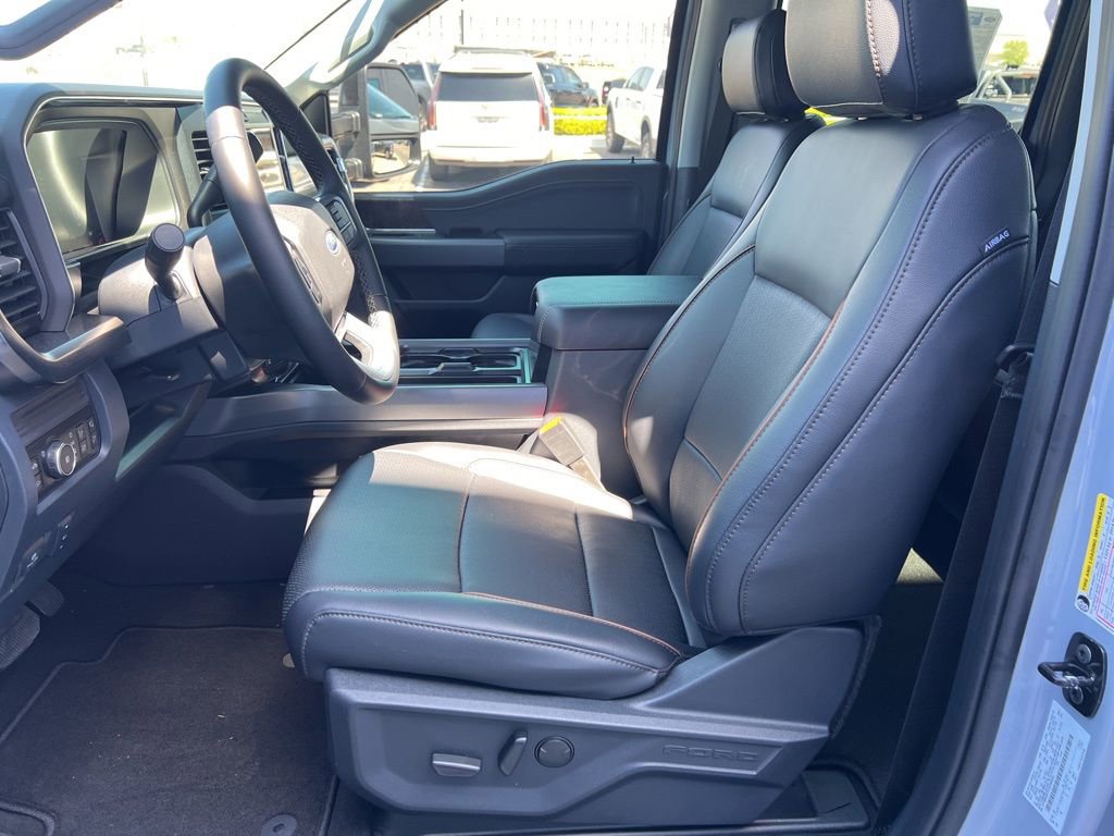 New 2026 Ford F250 Lariat w/ Black Appearance Package image 13
