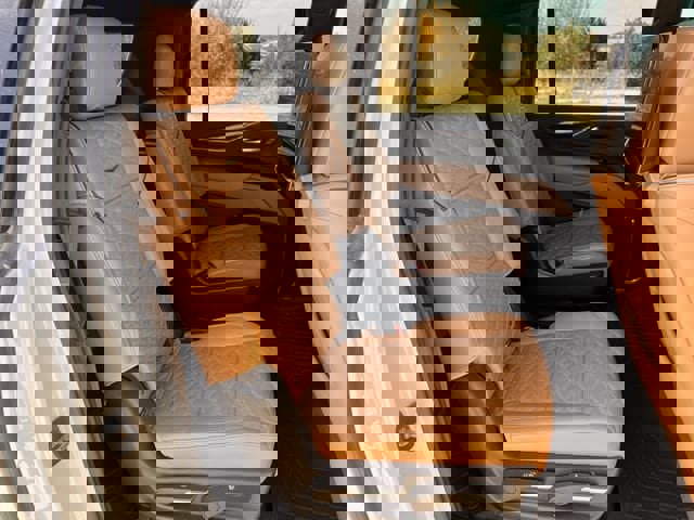 Used 2021 Cadillac Escalade ESV Premium Luxury w/ Driver Assist Tech Package image 31