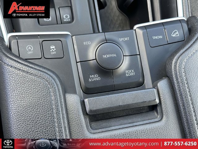 Certified 2025 Toyota Grand Highlander AWD image 38