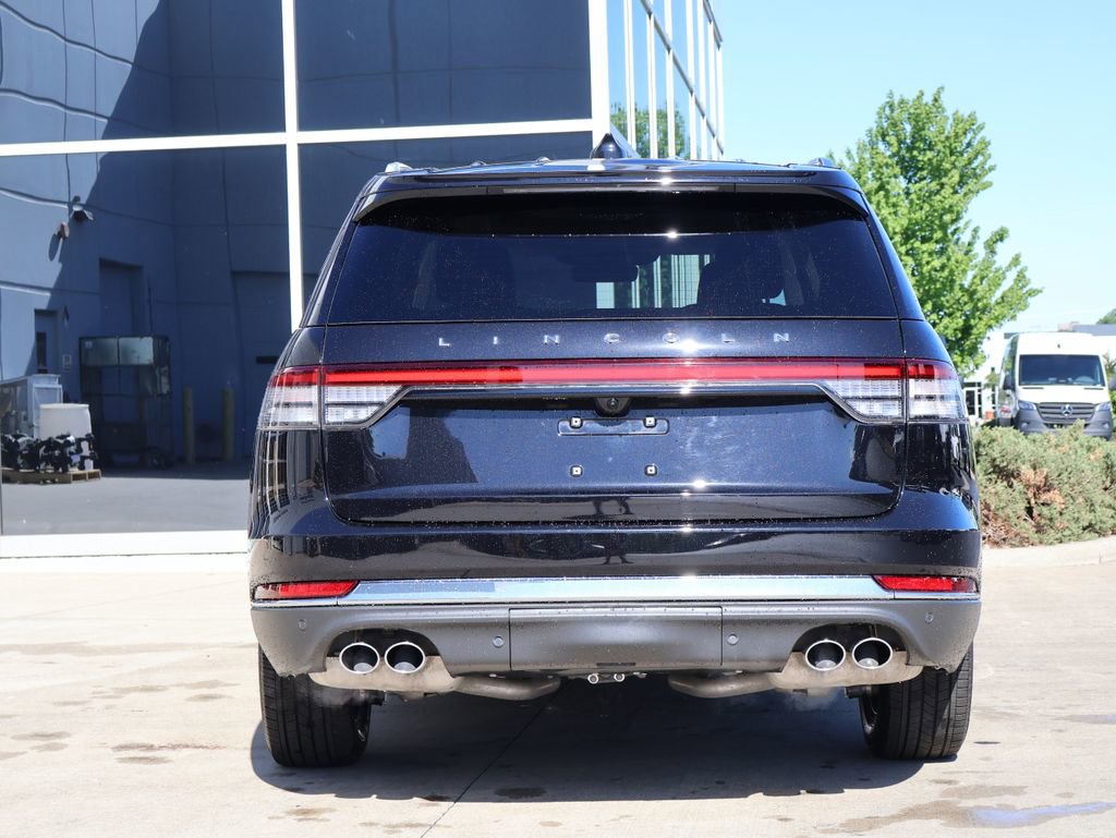 Used 2025 Lincoln Aviator AWD image 6