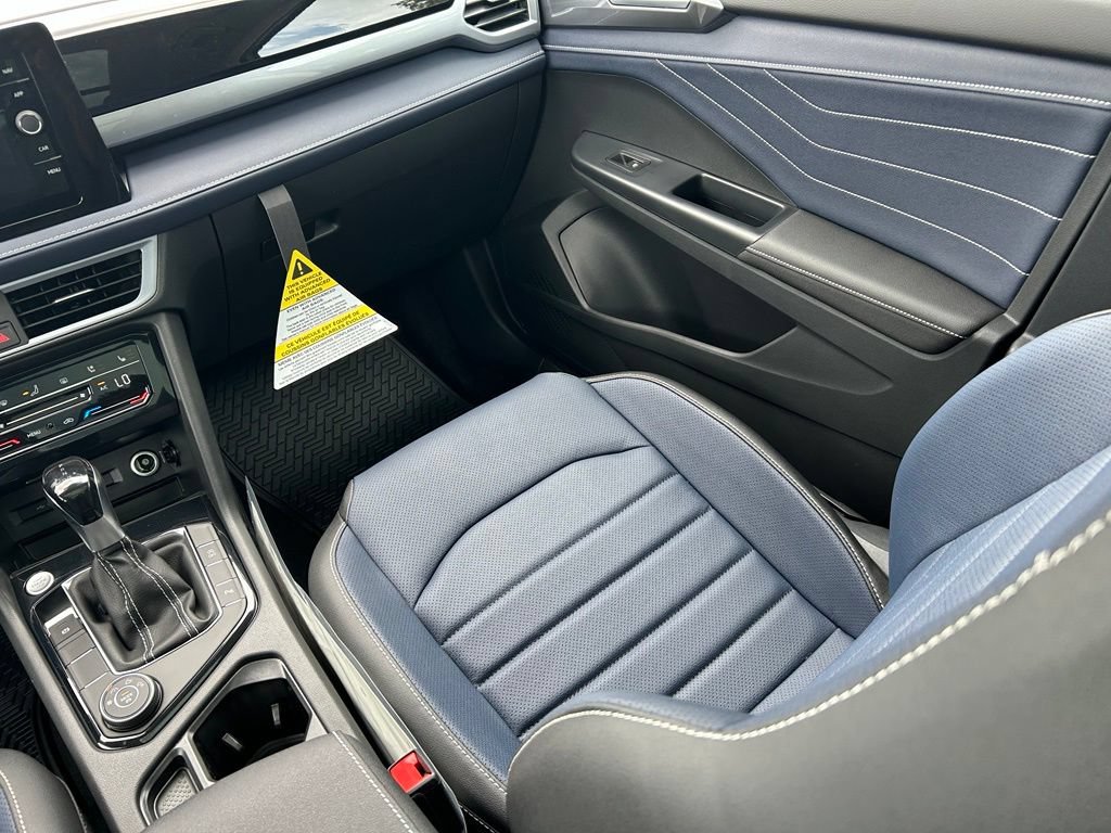 New 2026 Volkswagen Taos SEL AWD/4WD image 11