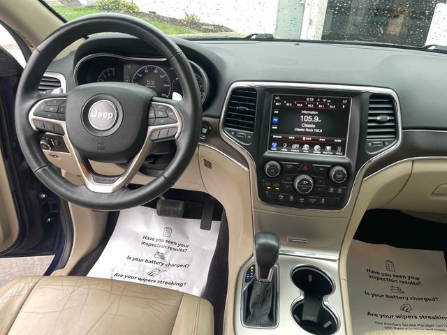 Used 2017 Jeep Grand Cherokee Limited AWD/4WD image 15