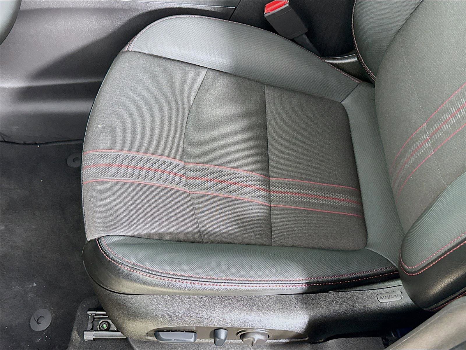 Used 2023 Chevrolet Equinox RS image 19