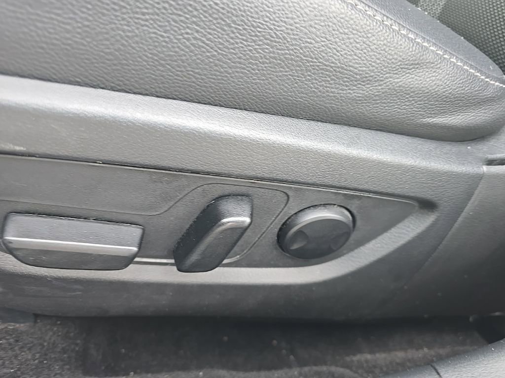 Used 2024 MAZDA CX-50 AWD 2.5 S w/ Preferred Package image 16