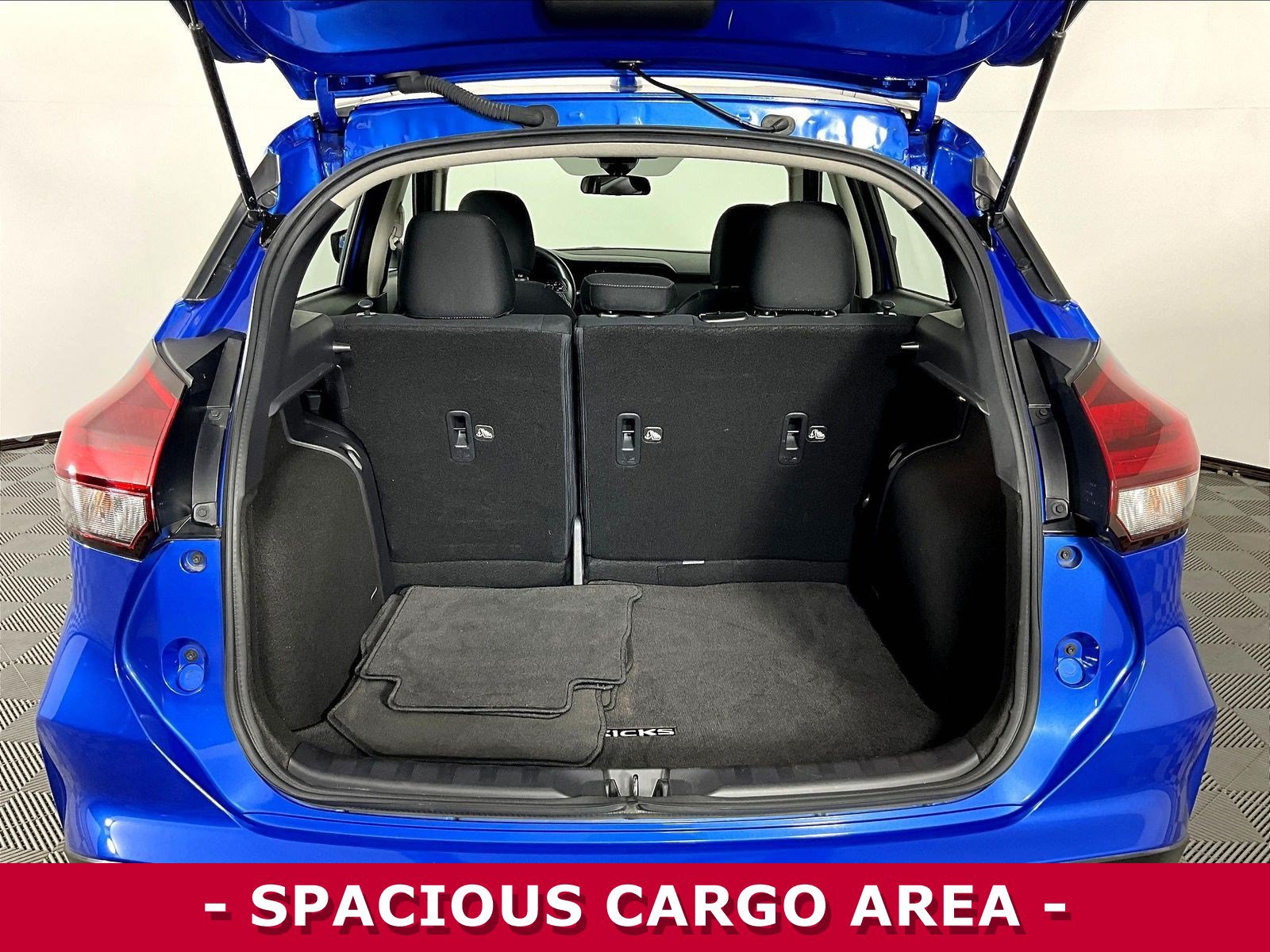 Certified 2023 Nissan Kicks SV FWD image 35