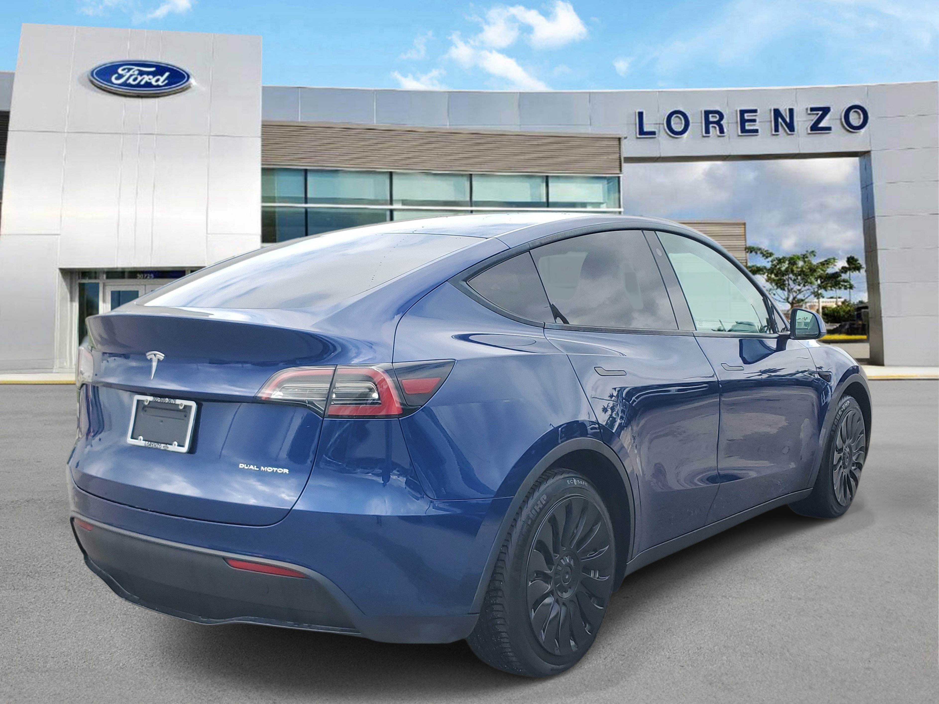 Used 2021 Tesla Model Y Long Range image 5