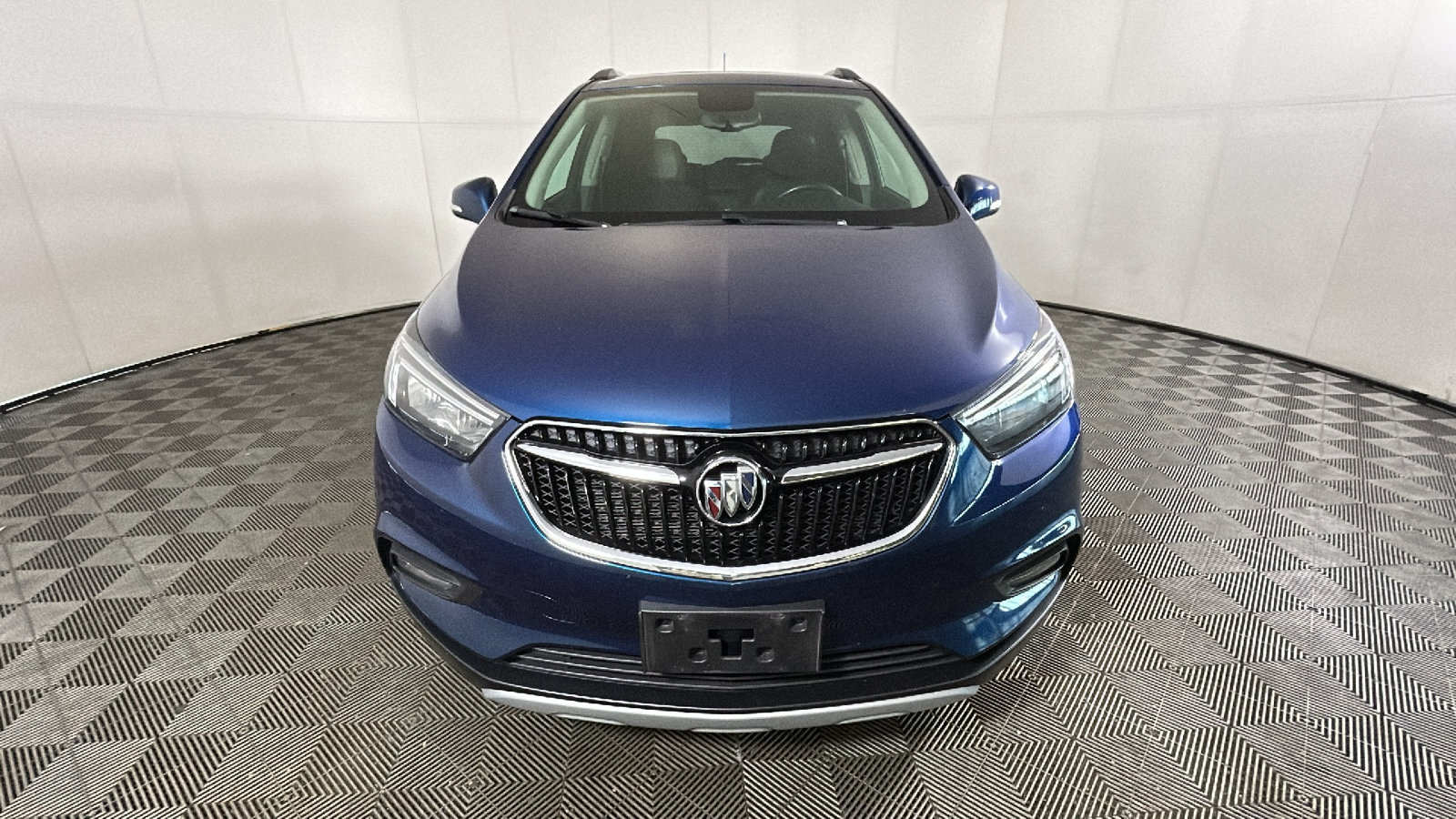 Used 2019 Buick Encore Sport Touring w/ Safety Package AWD/4WD image 9