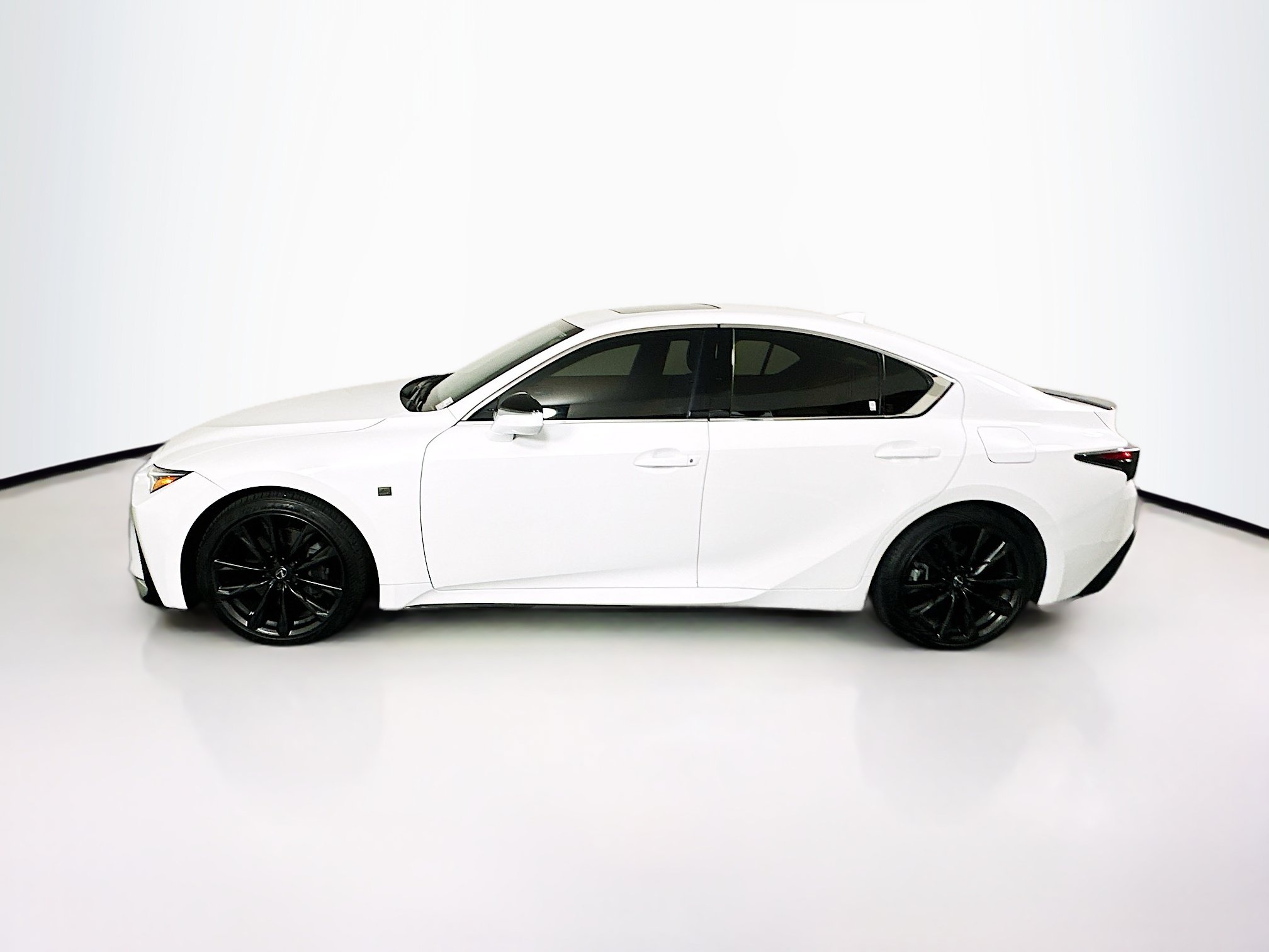 Used 2024 Lexus IS 350 F Sport RWD image 4