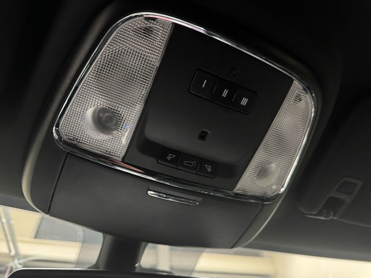 Used 2014 Jeep Grand Cherokee SRT AWD/4WD image 42