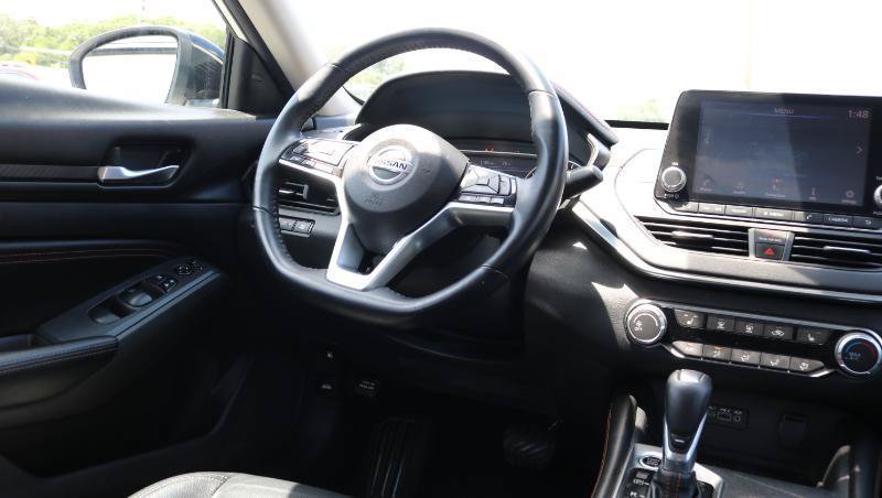 Used 2020 Nissan Altima 2.5 SR w/ Premium Package FWD image 17