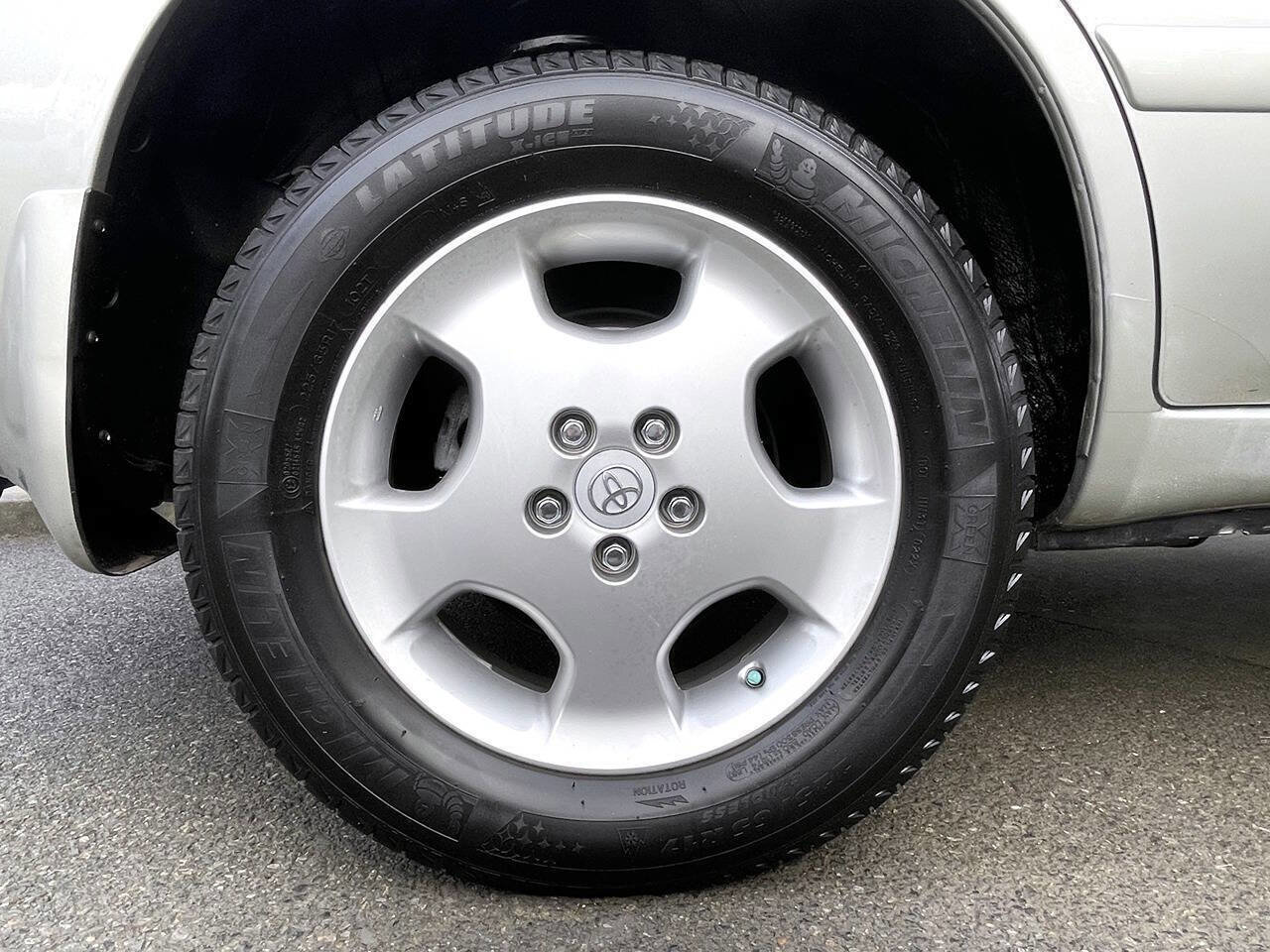 Used 2005 Toyota Highlander Limited AWD/4WD image 18