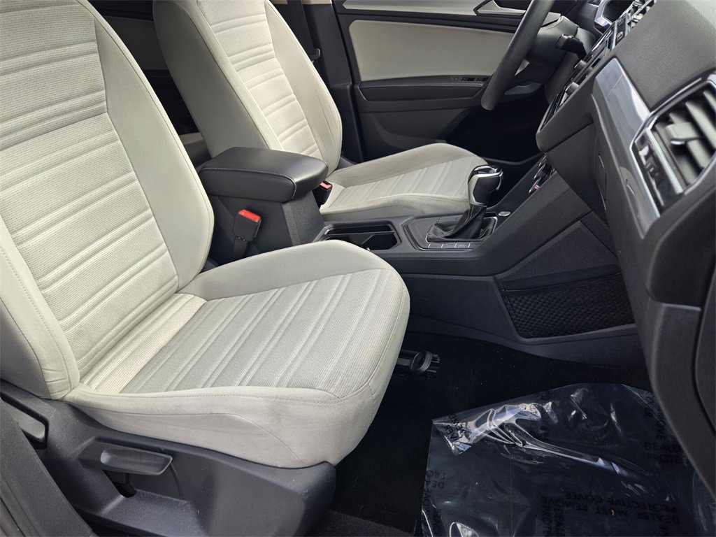 Used 2022 Volkswagen Tiguan S image 22