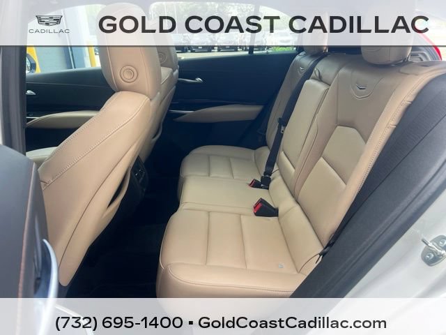 Certified 2024 Cadillac XT4 Luxury w/ Cold Weather Package AWD/4WD image 15