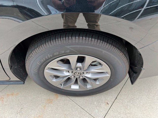 Used 2025 Toyota Sienna XLE w/ XLE Plus Package AWD/4WD image 13
