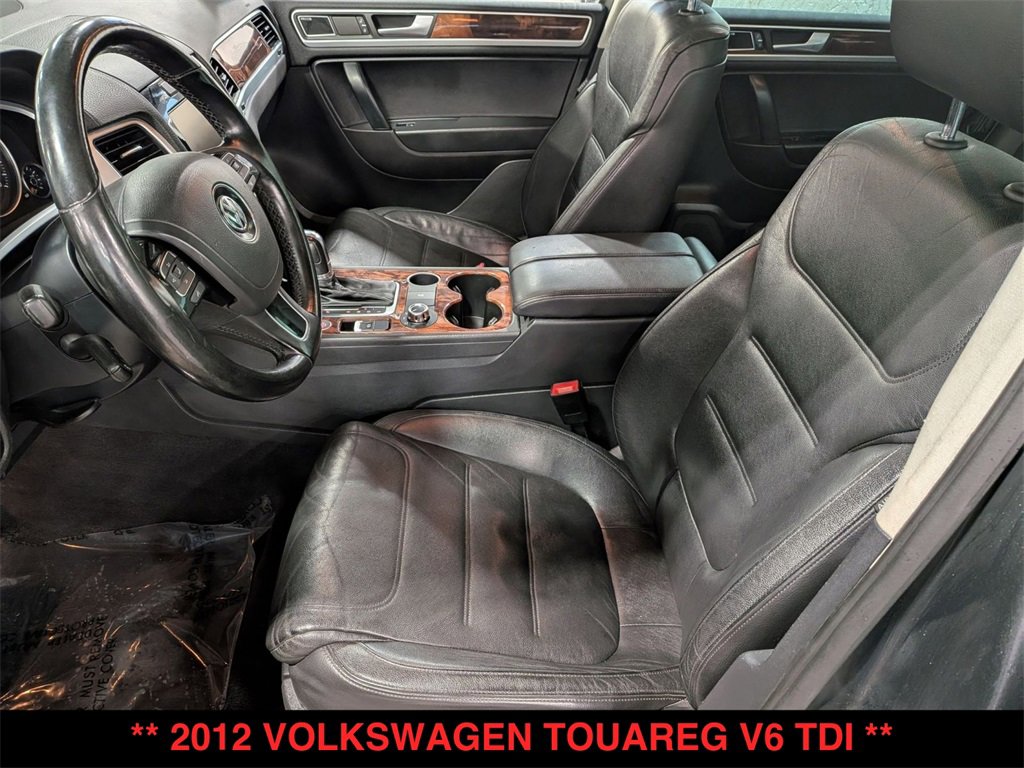 Used 2012 Volkswagen Touareg Sport image 3