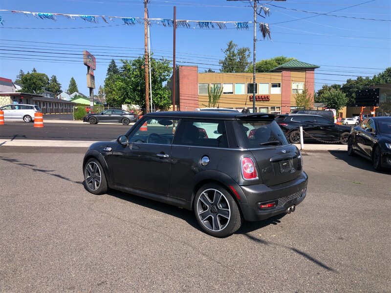 Used 2011 MINI Cooper S FWD image 3