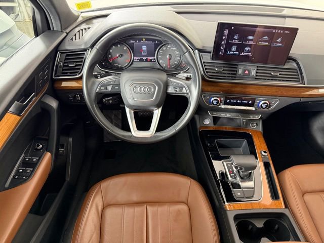 Used 2023 Audi Q5 2.0T Premium w/ Convenience Package image 11