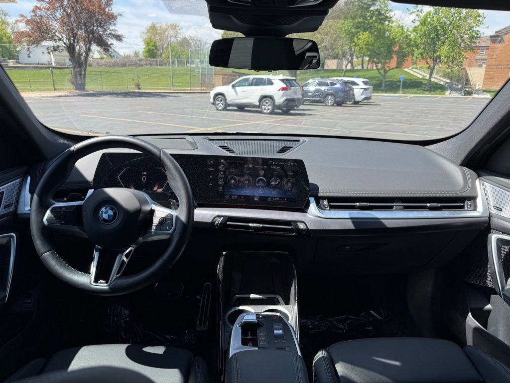 Used 2023 BMW X1 xDrive28i w/ Premium Package image 12