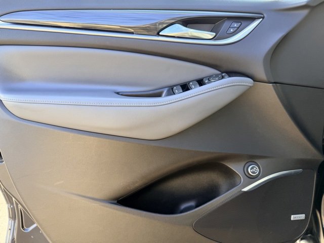 Used 2020 Buick Enclave Essence w/ Sound and Sites Package image 18