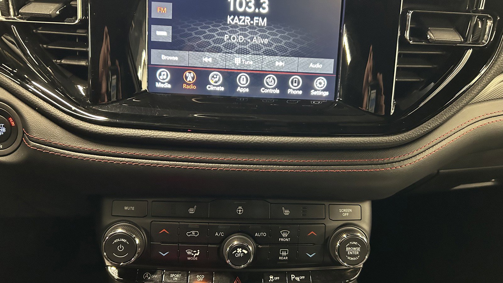 Used 2024 Dodge Durango GT image 31