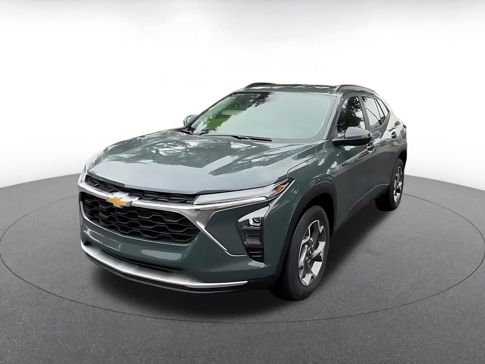 Used 2025 Chevrolet Trax LT image 6