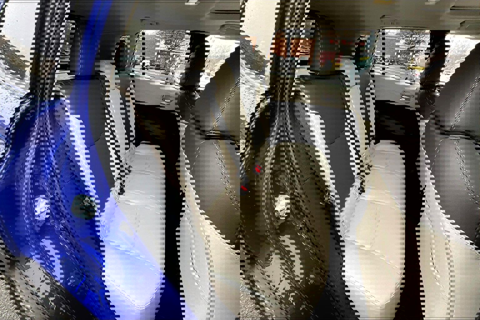 Used 2023 Toyota Corolla Cross XLE w/ Convenience Package image 29