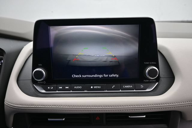 Used 2025 Nissan Rogue SV AWD/4WD image 18