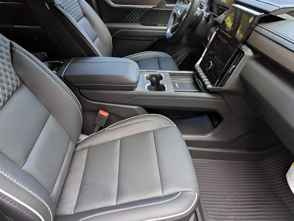 New 2026 GMC Acadia Denali w/ Super Cruise Package image 19