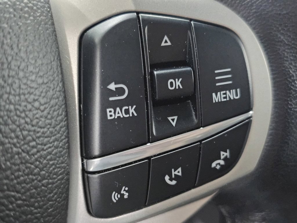 Used 2022 Ford Explorer XLT w/ Equipment Group 202A AWD/4WD image 31