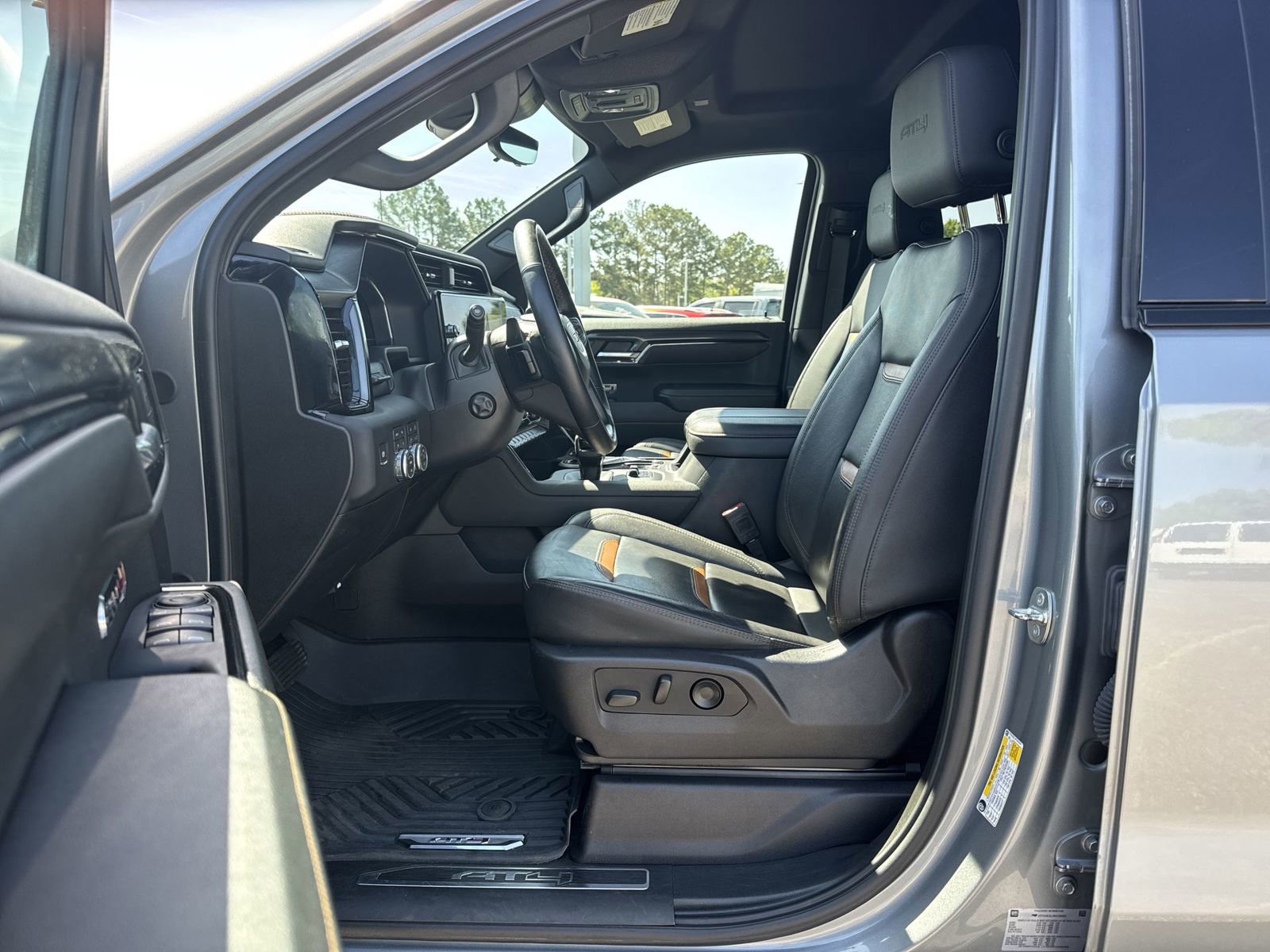 Used 2024 GMC Sierra 1500 AT4 w/ Technology Package image 16