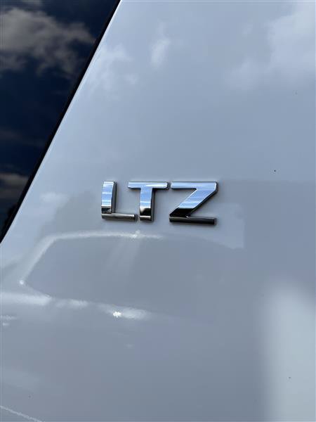 Used 2009 Chevrolet Suburban LTZ AWD/4WD image 20