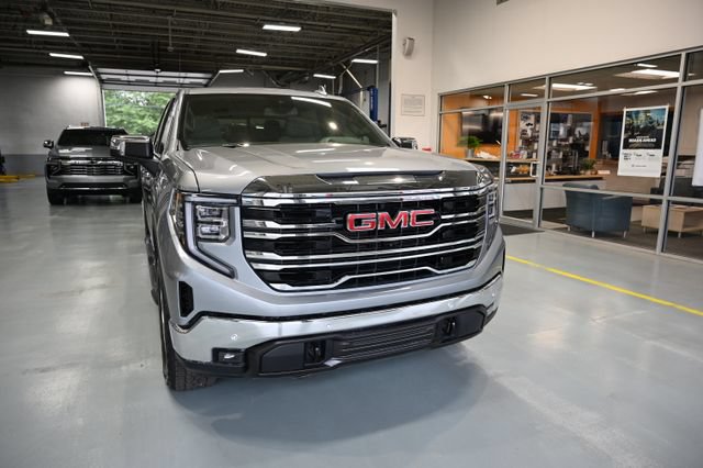 New 2026 GMC Sierra 1500 SLT w/ SLT Premium Plus Package AWD/4WD image 3