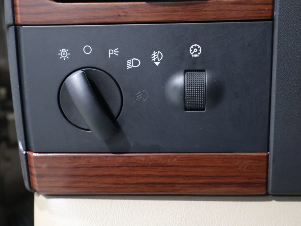 Used 2006 Ford F250 Lariat image 25