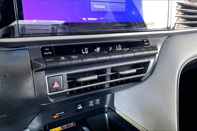 Used 2025 Toyota Camry SE w/ Multimedia Upgrade Package FWD image 23